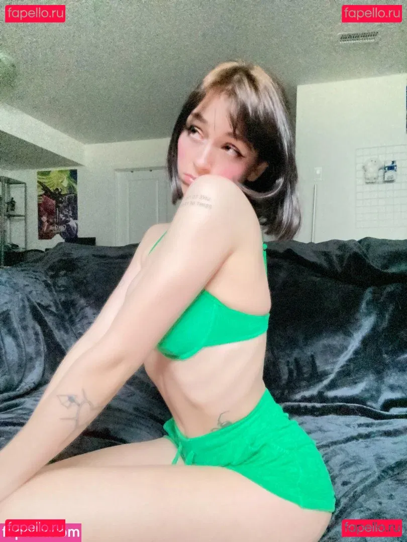 awholelottazozo Onlyfans Photo Gallery 