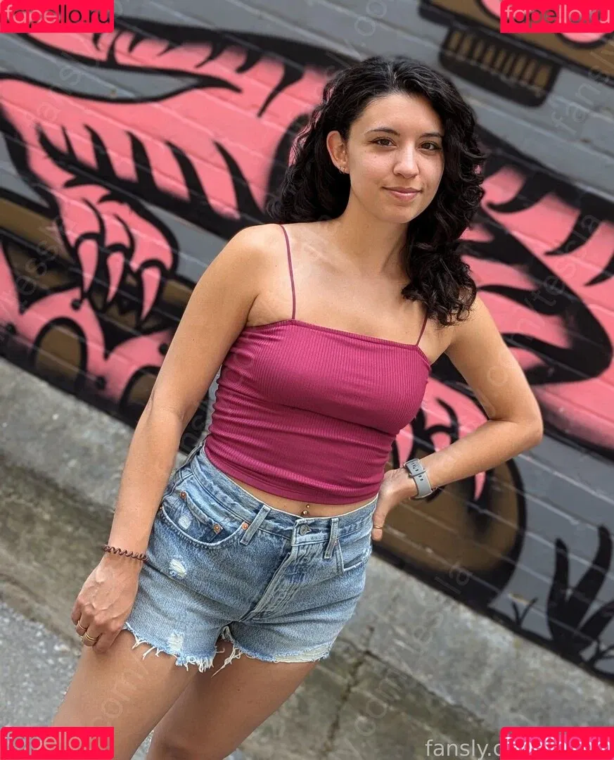 Tessla / thisistessla Onlyfans Photo Gallery 