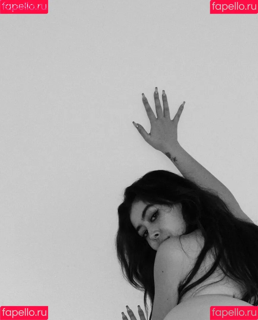 Chloe Surreal / chloesurreal / iamchloesurreal Onlyfans Photo Gallery 