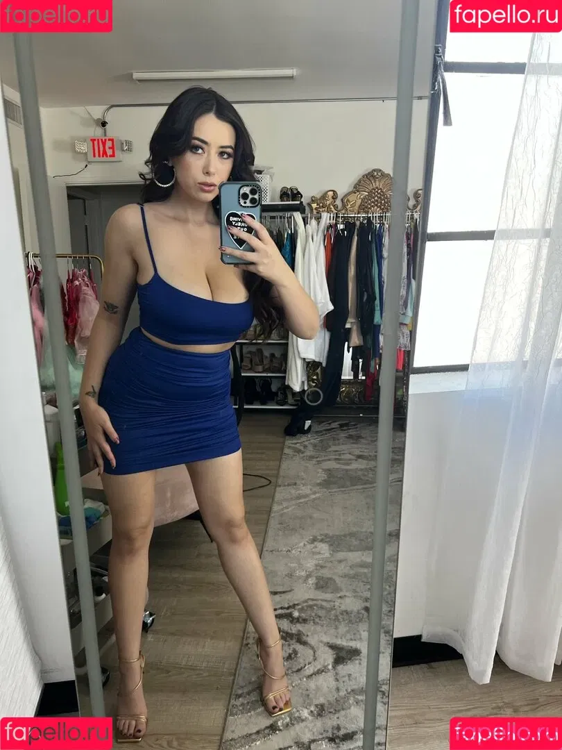 Chloe Surreal / chloesurreal / iamchloesurreal Onlyfans Photo Gallery 