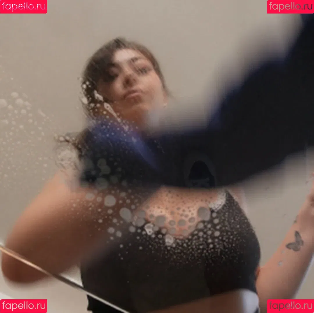 Chloe Surreal / chloesurreal / iamchloesurreal Onlyfans Photo Gallery 