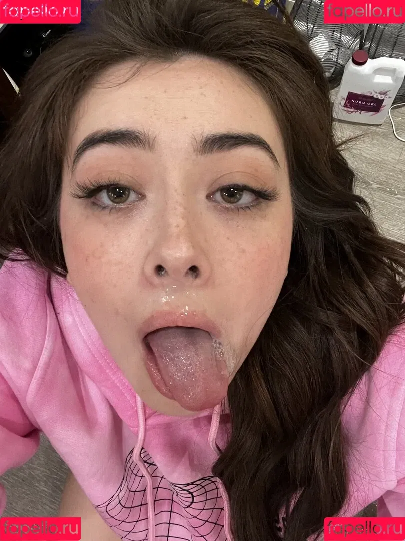 Chloe Surreal / chloesurreal / iamchloesurreal Onlyfans Photo Gallery 