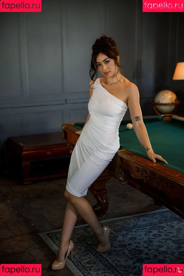 Chloe Surreal / chloesurreal / iamchloesurreal Onlyfans Photo Gallery 