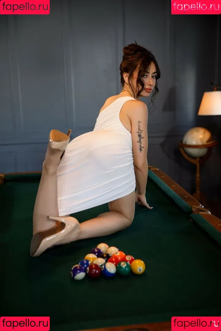 Chloe Surreal / chloesurreal / iamchloesurreal Onlyfans Photo Gallery 