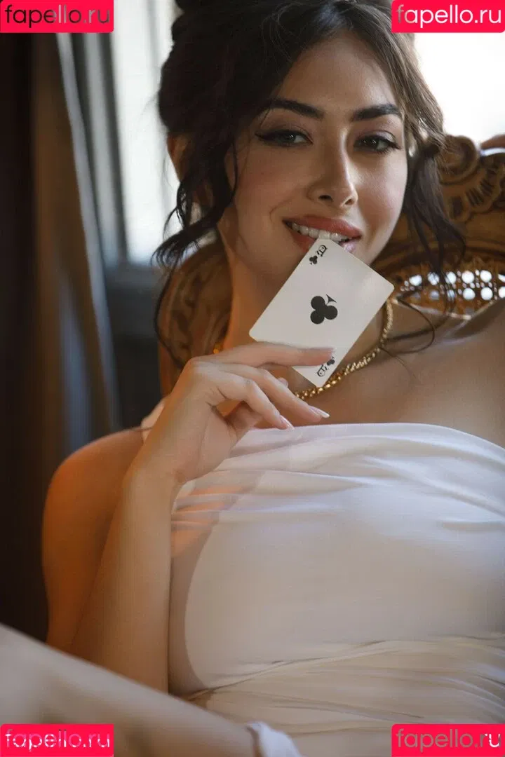 Chloe Surreal / chloesurreal / iamchloesurreal Onlyfans Photo Gallery 