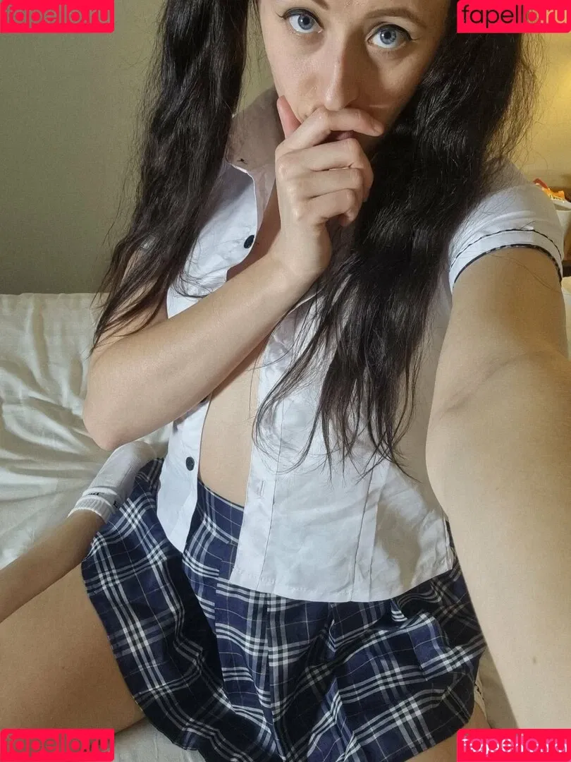 Clara Sinclair / Mangomodel666 / clarasinclairart Onlyfans Photo Gallery 