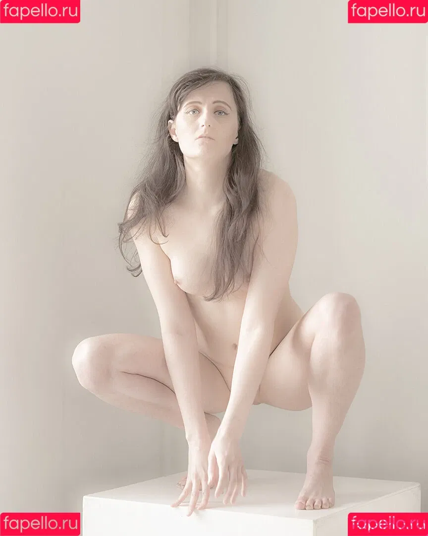 Clara Sinclair / Mangomodel666 / clarasinclairart Onlyfans Photo Gallery 