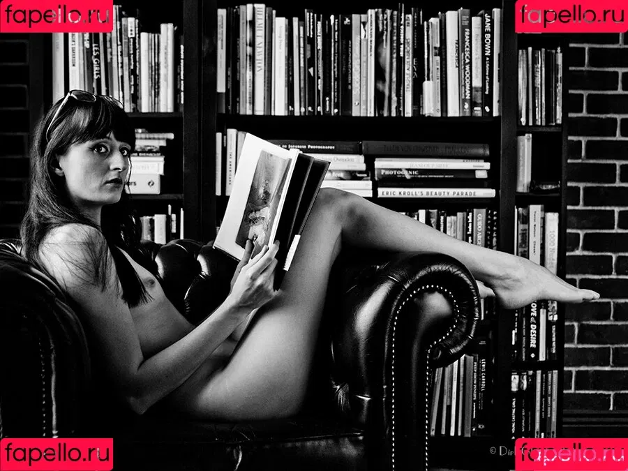 Clara Sinclair / Mangomodel666 / clarasinclairart Onlyfans Photo Gallery 