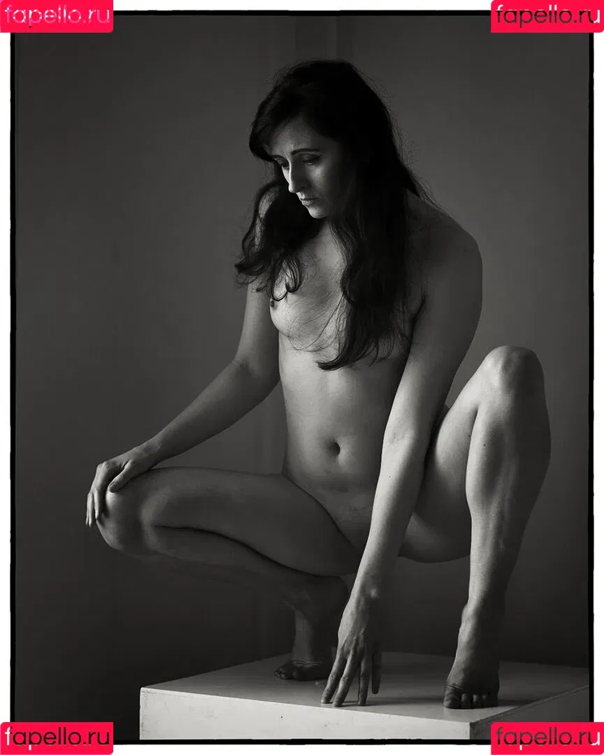 Clara Sinclair / Mangomodel666 / clarasinclairart Onlyfans Photo Gallery 