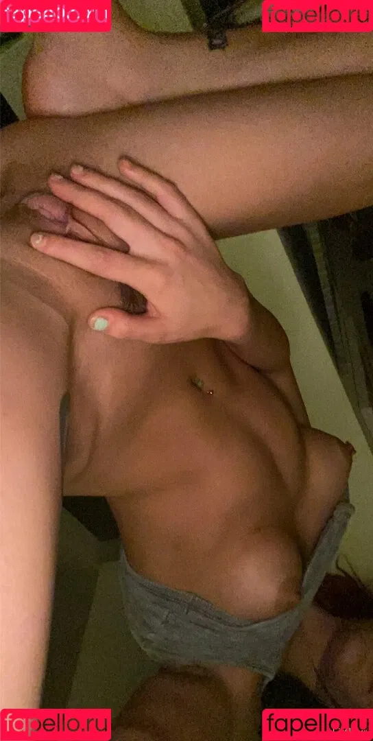 7adygirl / Littleviv / unreligion Onlyfans Photo Gallery 