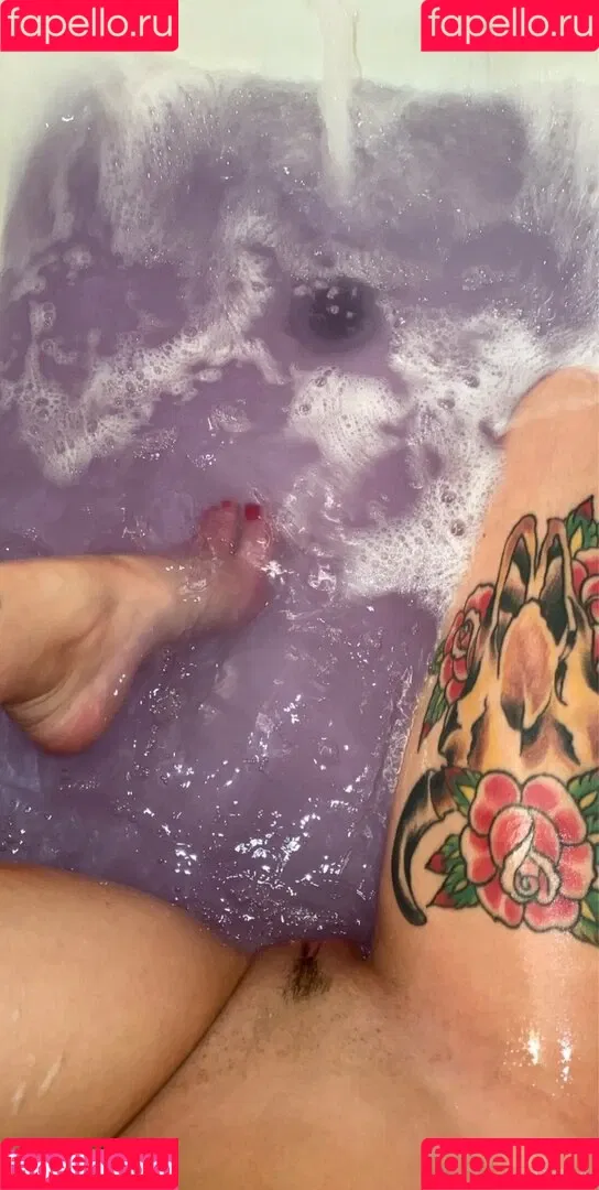 7adygirl / Littleviv / unreligion Onlyfans Photo Gallery 