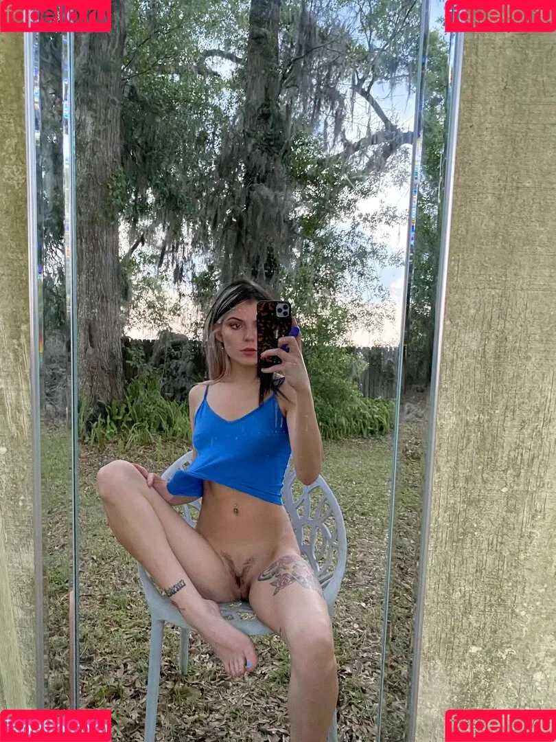 7adygirl / Littleviv / unreligion Onlyfans Photo Gallery 