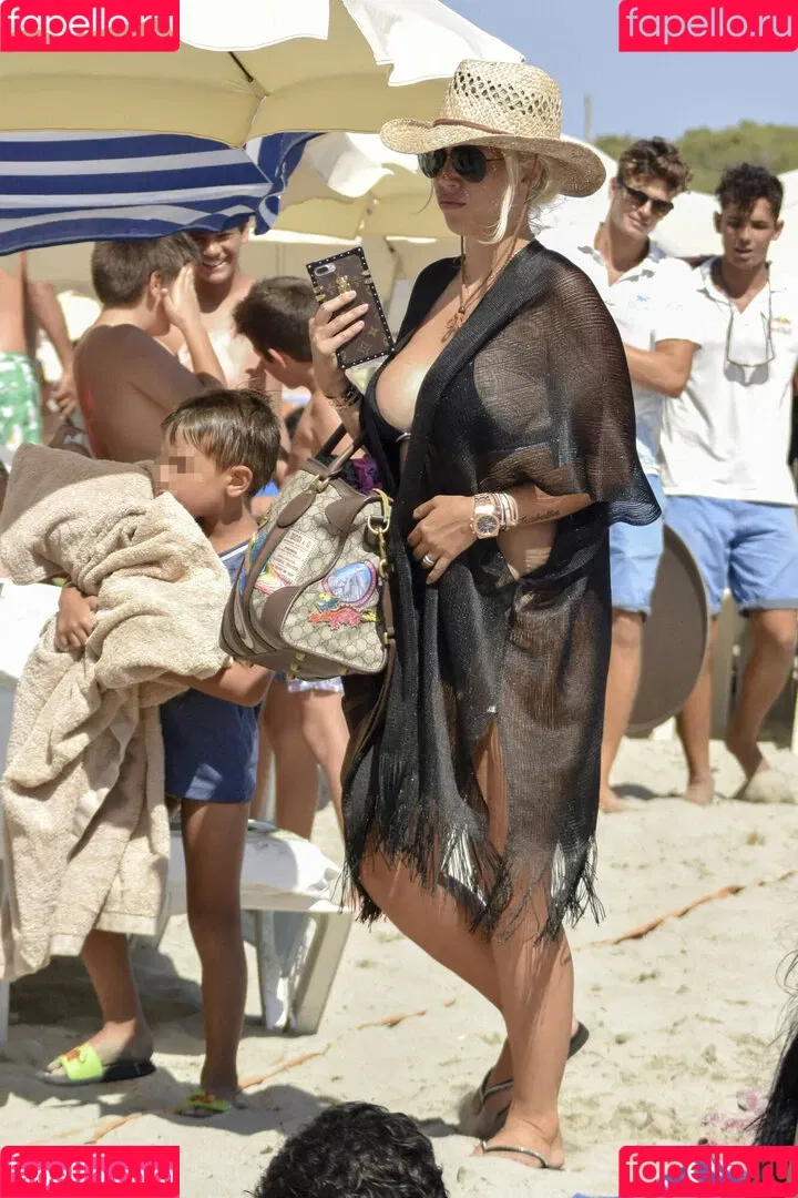 Icardi / Wanda Nara / badbitchwan / wanda_nara Onlyfans Photo Gallery 