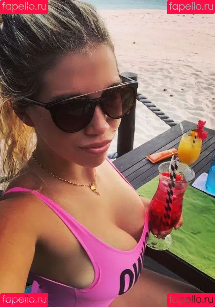 Icardi / Wanda Nara / badbitchwan / wanda_nara Onlyfans Photo Gallery 