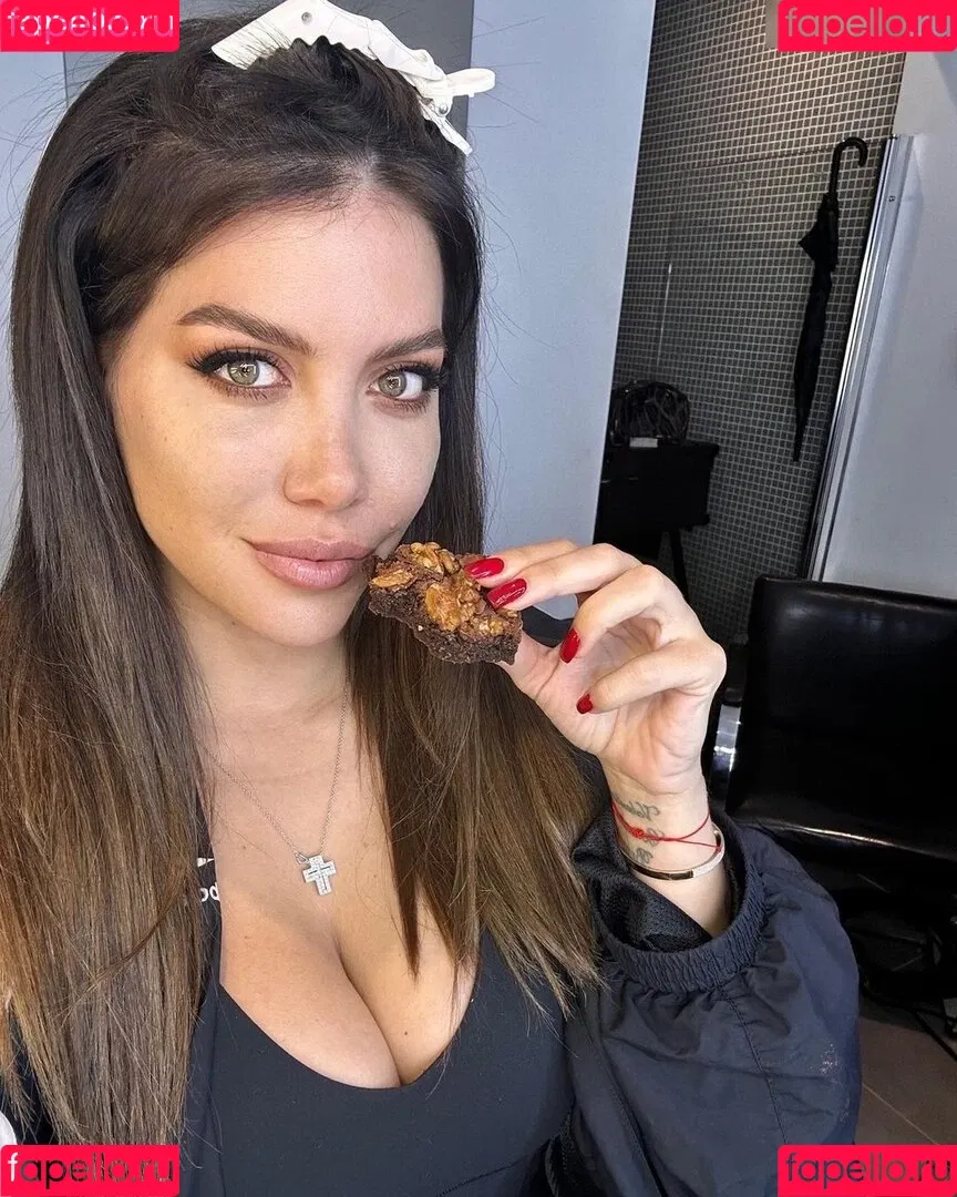 Icardi / Wanda Nara / badbitchwan / wanda_nara Onlyfans Photo Gallery 