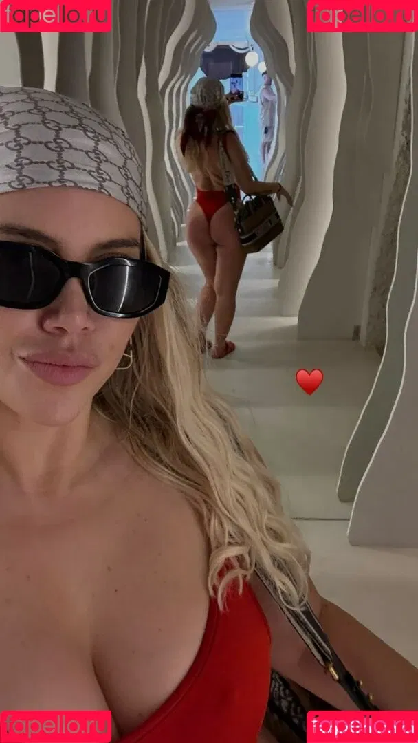 Icardi / Wanda Nara / badbitchwan / wanda_nara Onlyfans Photo Gallery 