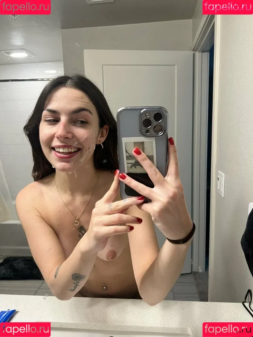 Chanel Camryn / Chanelcamryn / TheChanelCamryn Onlyfans Photo Gallery 