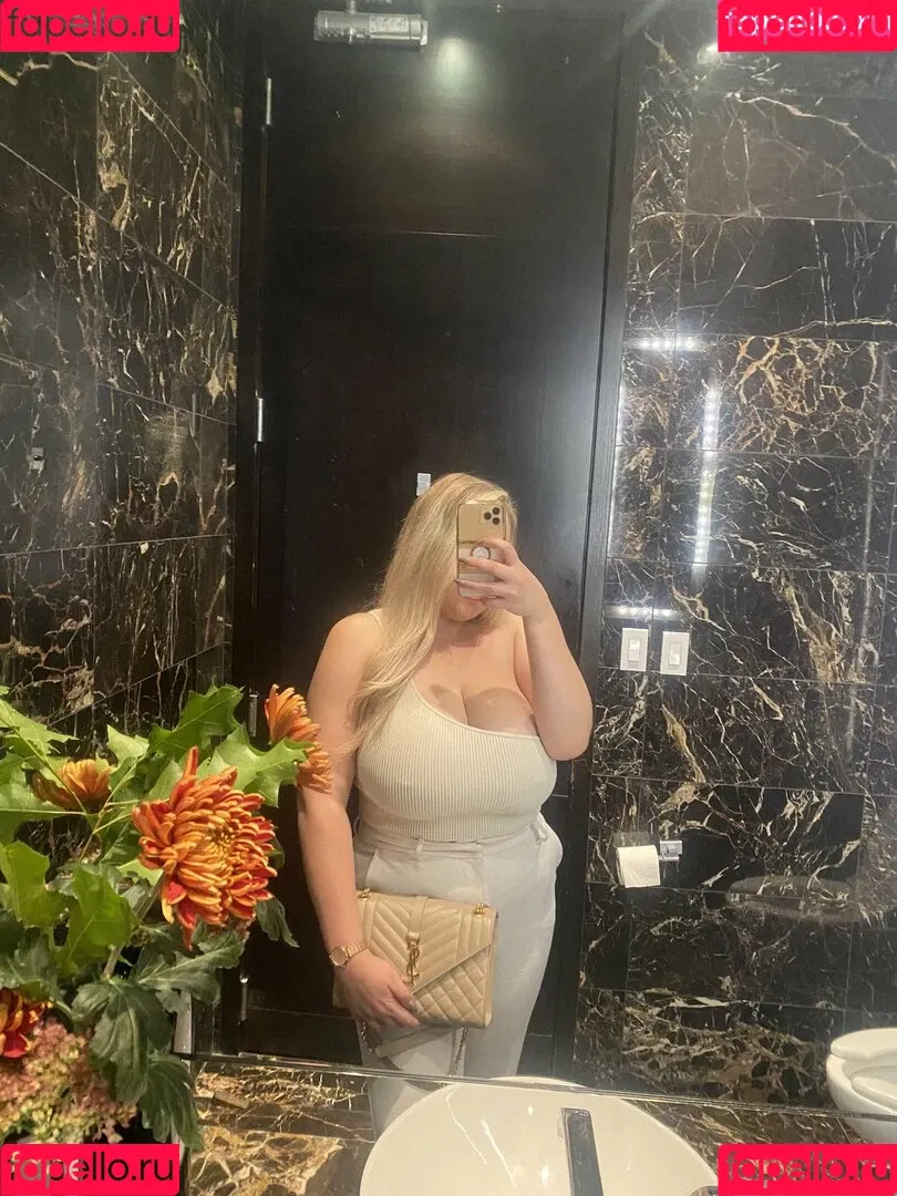 Vanessa Jolie / vanessajolie_ / vanessauncensored Onlyfans Photo Gallery 