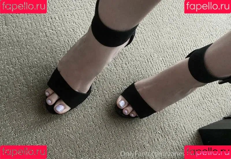 Vanessa Jolie / vanessajolie_ / vanessauncensored Onlyfans Photo Gallery 