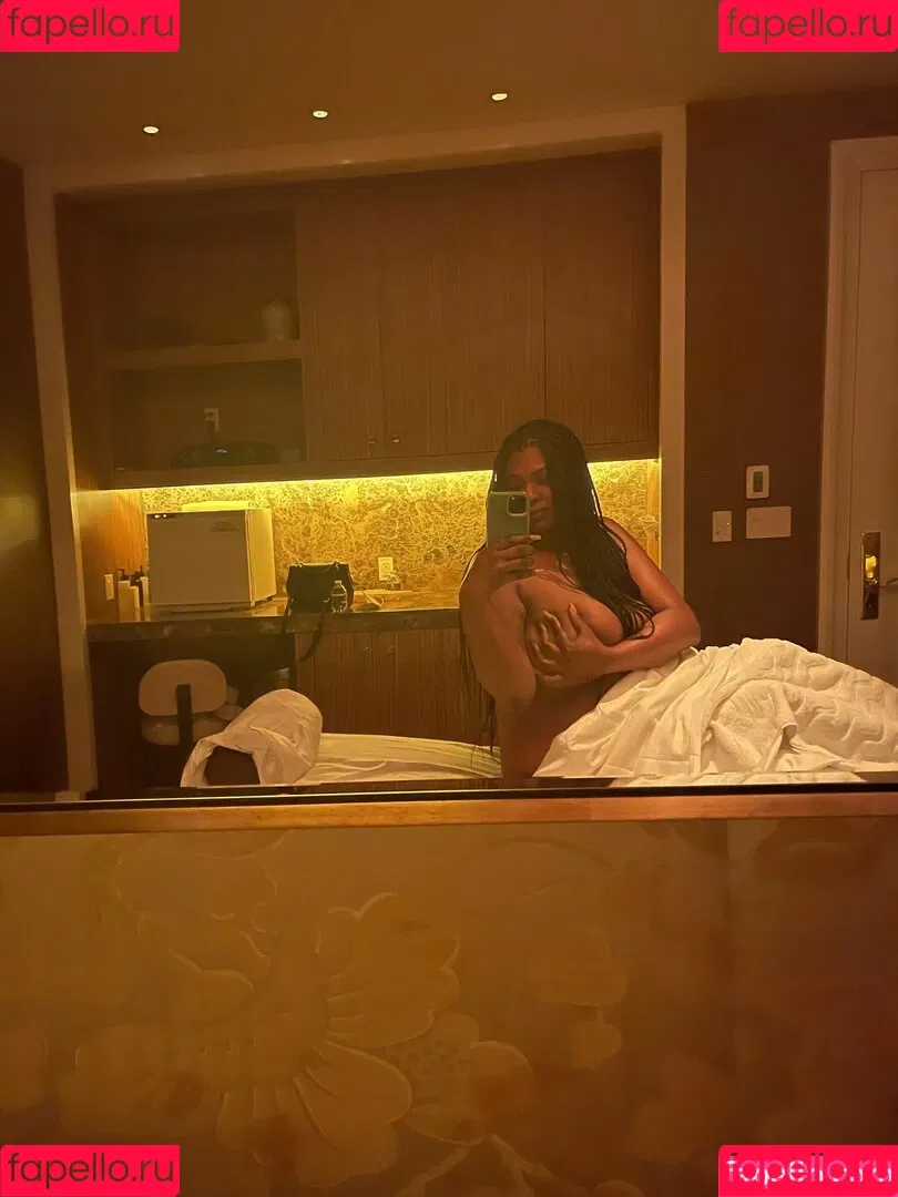 Omi / Omi Stark / OmiStark / justomi Onlyfans Photo Gallery 