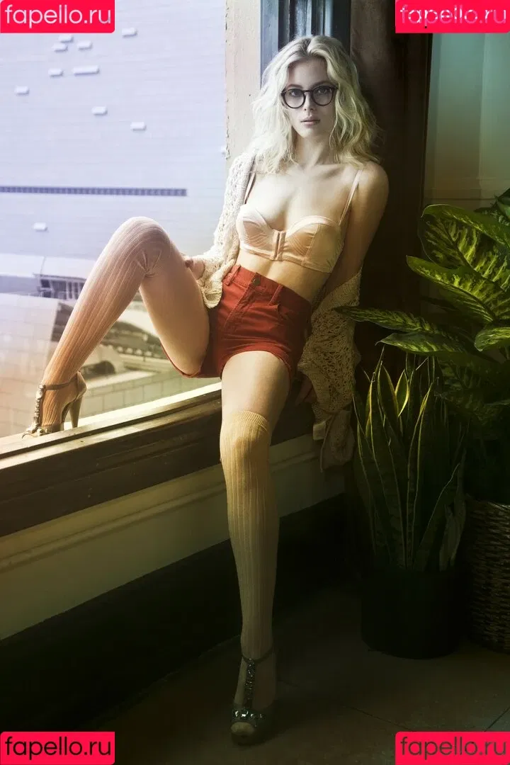 Gillian Jacobs / gillianjacobsofficial Onlyfans Photo Gallery 