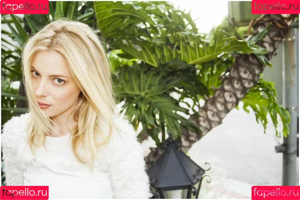 Gillian Jacobs / gillianjacobsofficial Onlyfans Photo Gallery 