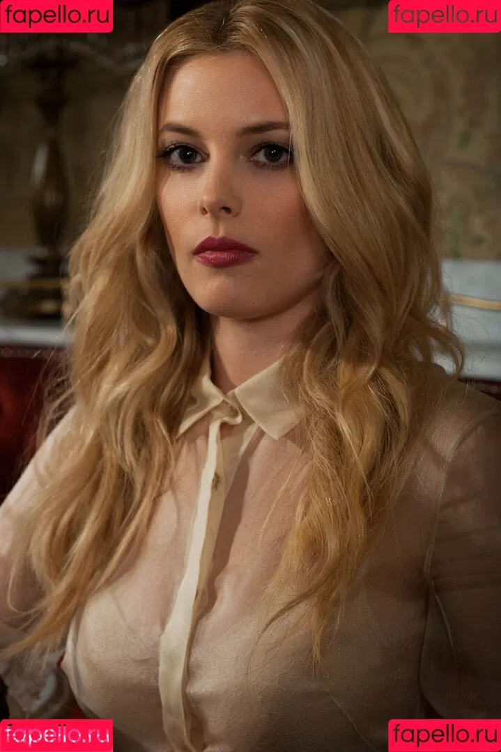 Gillian Jacobs / gillianjacobsofficial Onlyfans Photo Gallery 