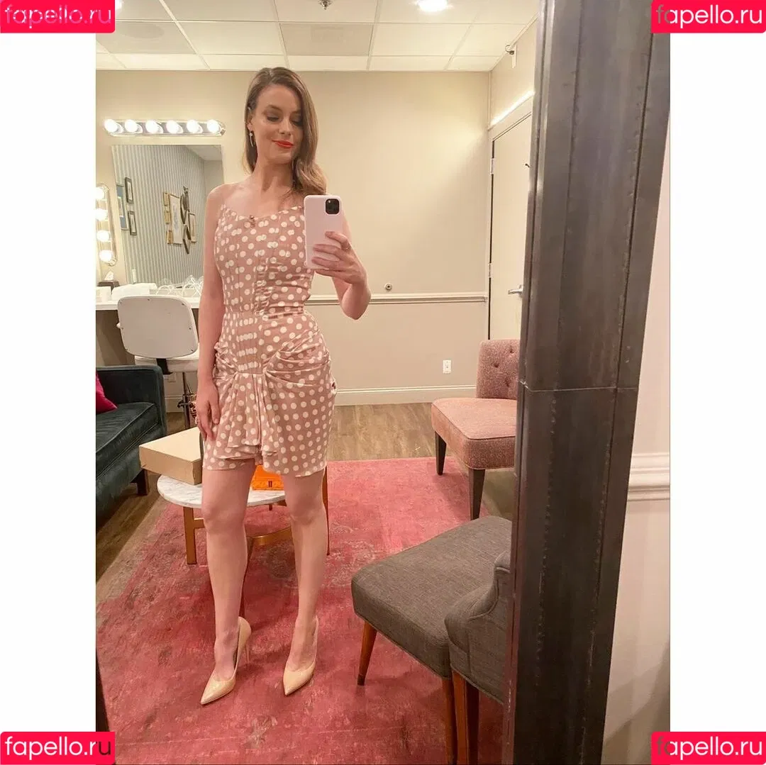 Gillian Jacobs / gillianjacobsofficial Onlyfans Photo Gallery 