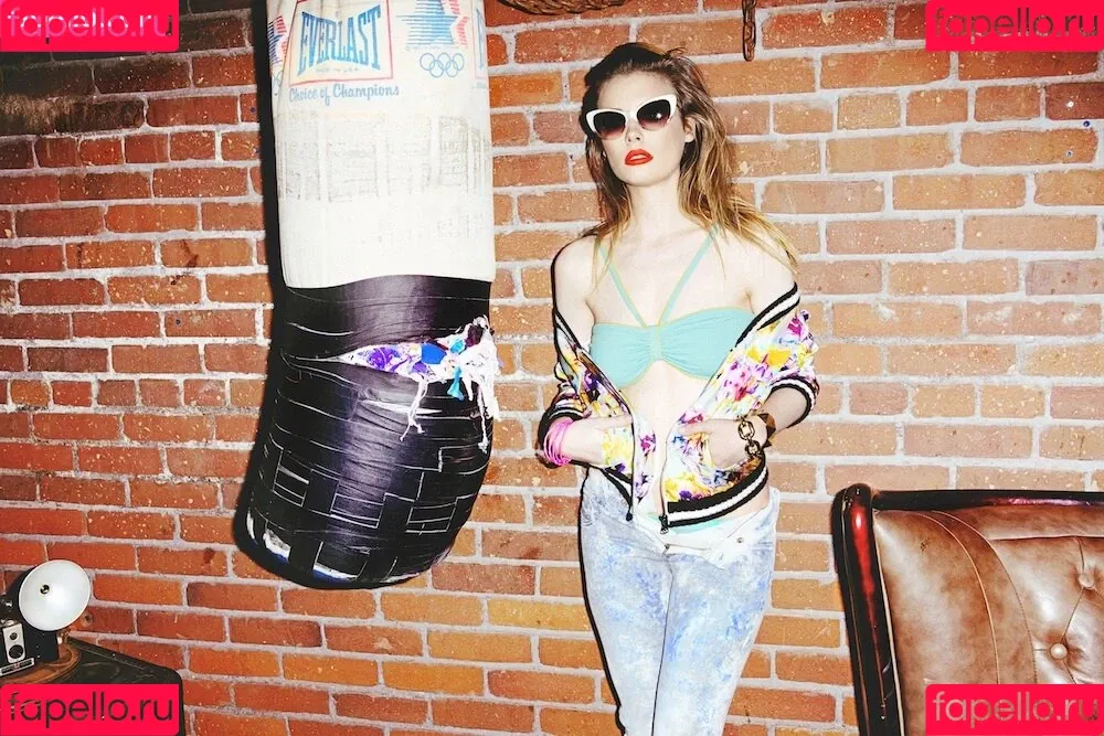 Gillian Jacobs / gillianjacobsofficial Onlyfans Photo Gallery 