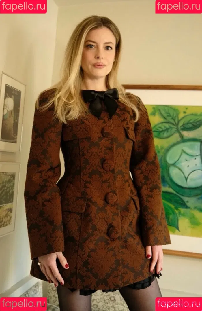 Gillian Jacobs / gillianjacobsofficial Onlyfans Photo Gallery 