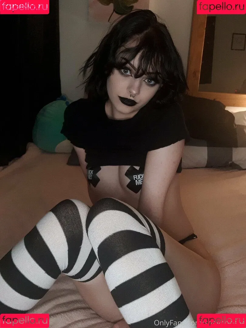 opheliaknowsbest / shayophelia Onlyfans Photo Gallery 