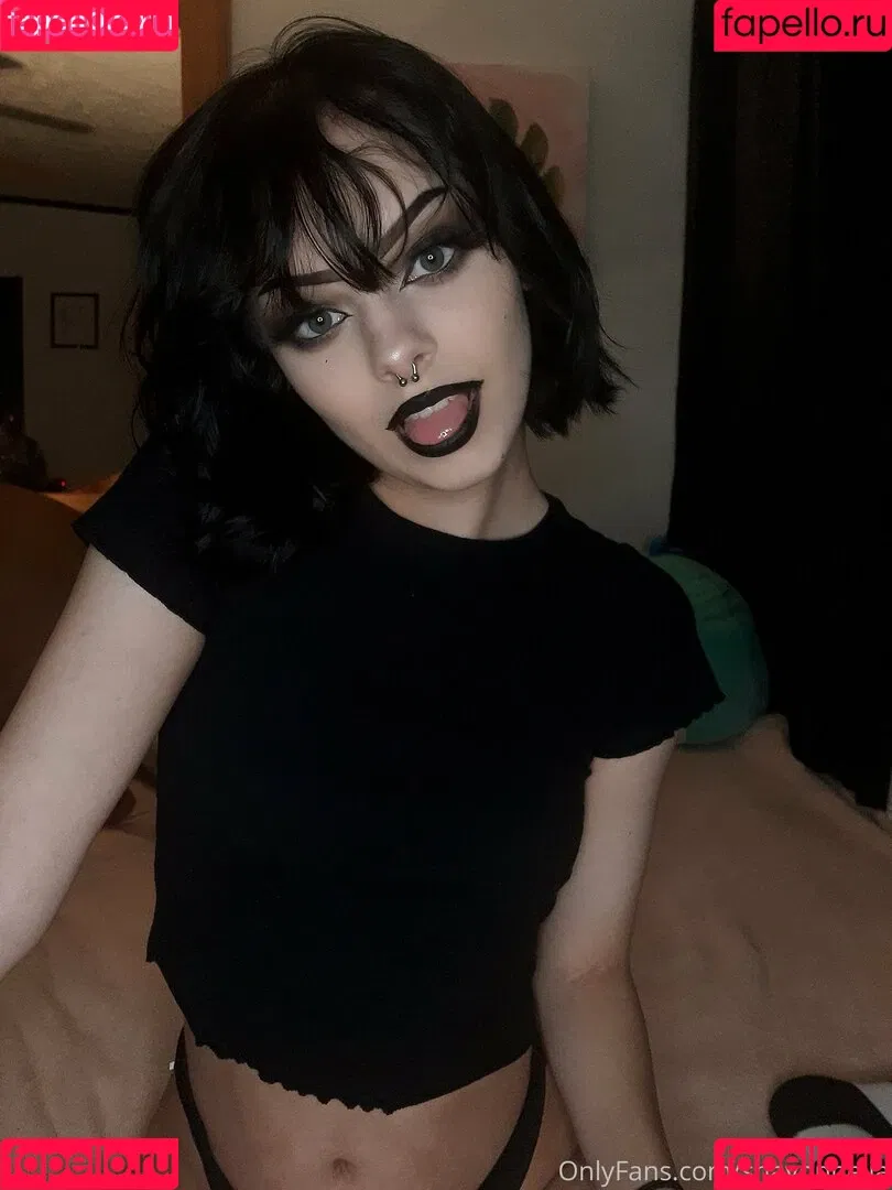 opheliaknowsbest / shayophelia Onlyfans Photo Gallery 