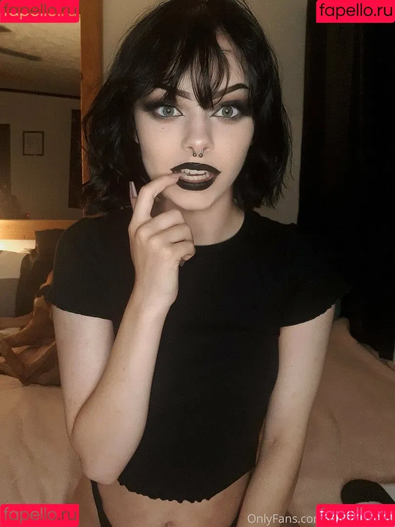 opheliaknowsbest / shayophelia Onlyfans Photo Gallery 