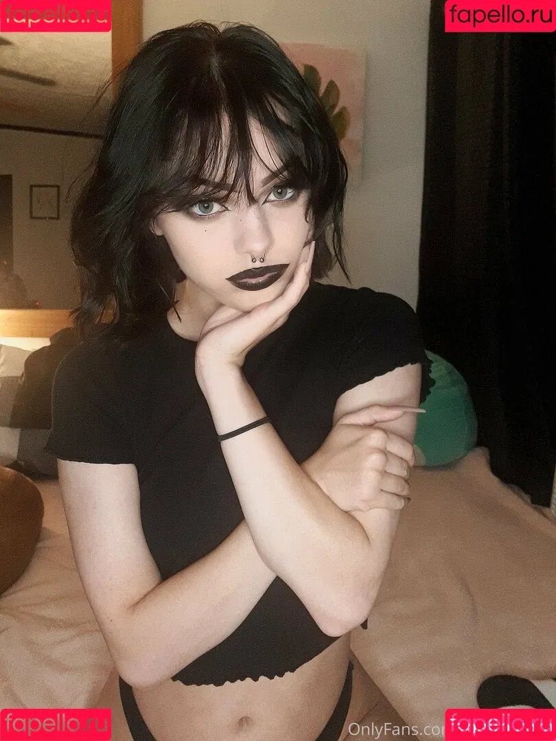 opheliaknowsbest / shayophelia Onlyfans Photo Gallery 