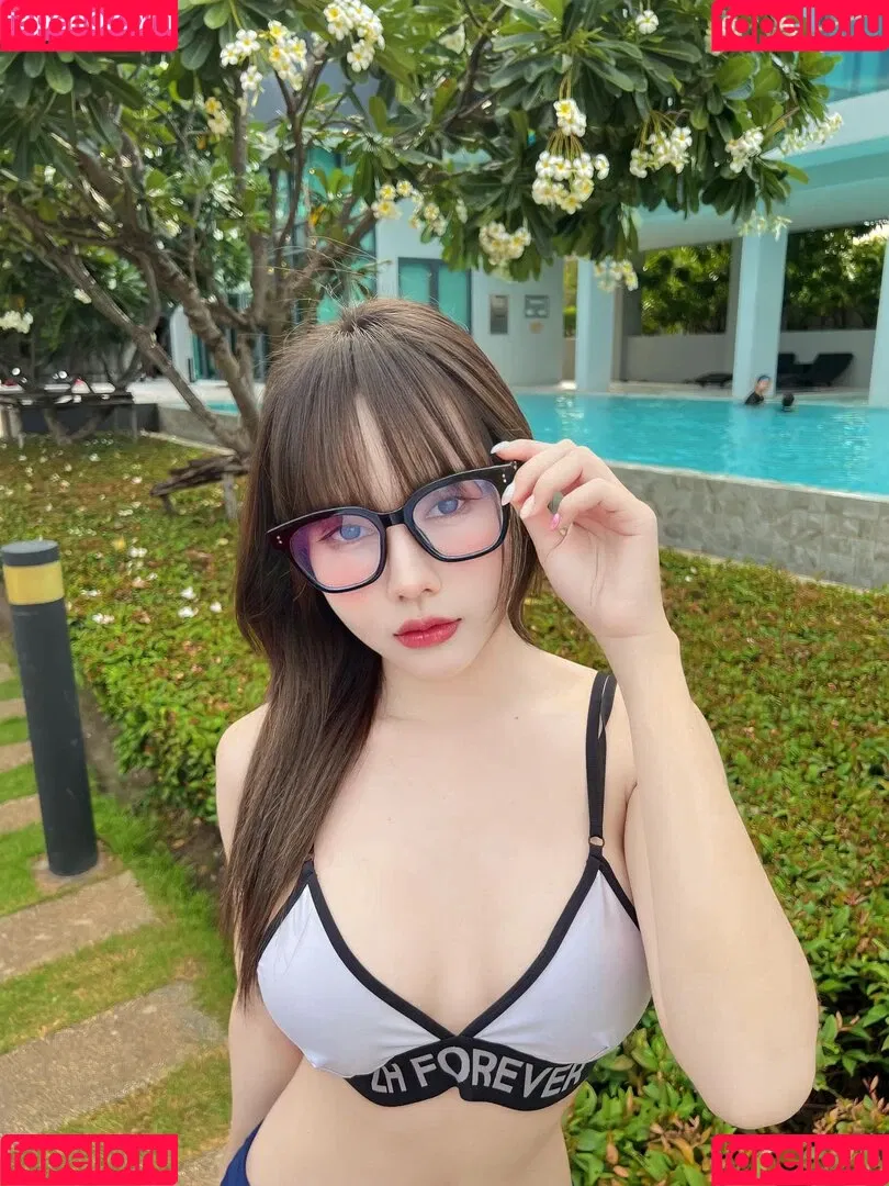 2001_monthita / Monthita Baosali / lemonick Onlyfans Photo Gallery 