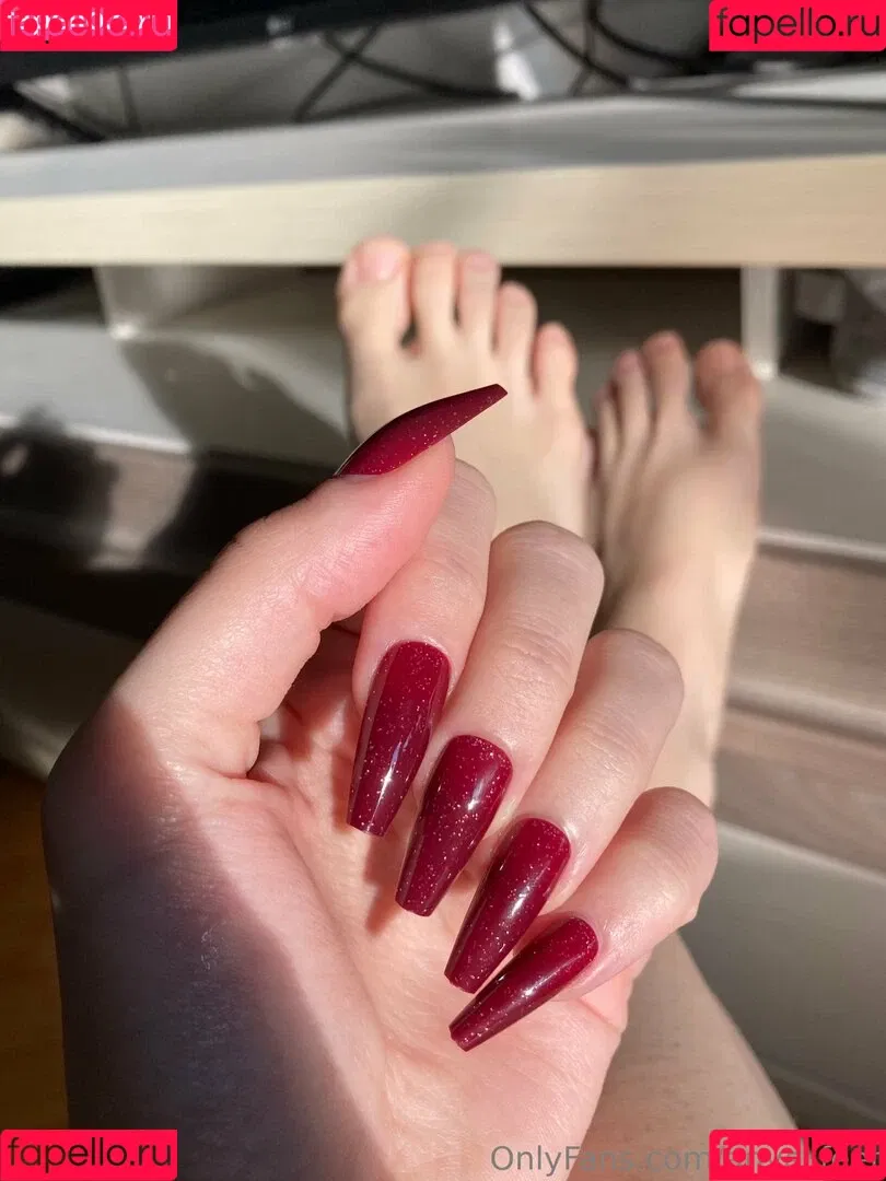 anye_feet / anyefeet Onlyfans Photo Gallery 