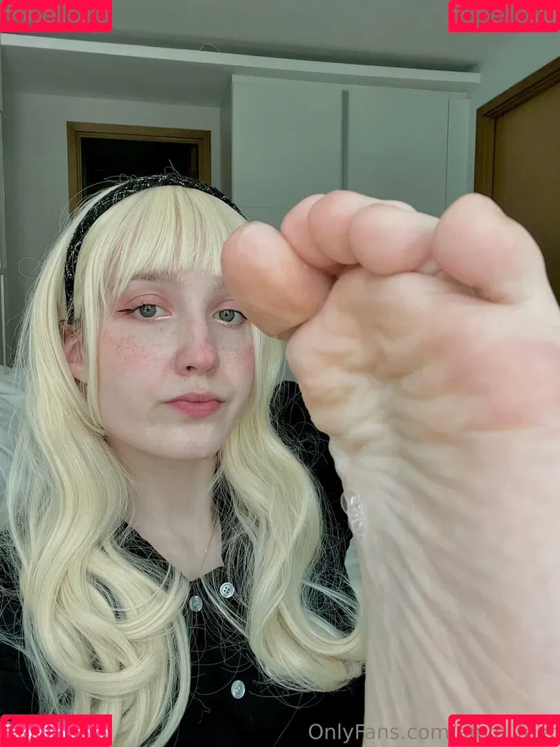 anye_feet / anyefeet Onlyfans Photo Gallery 