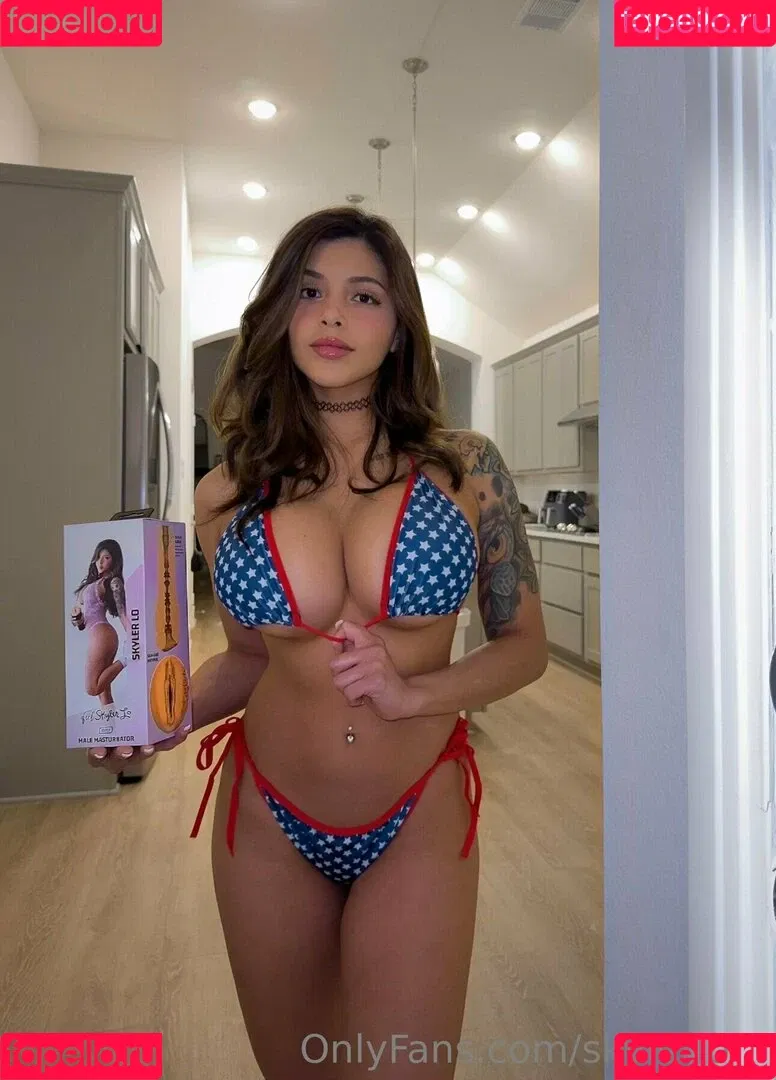 Skylerlo / skylerlo_ / skylerlo__ Onlyfans Photo Gallery 