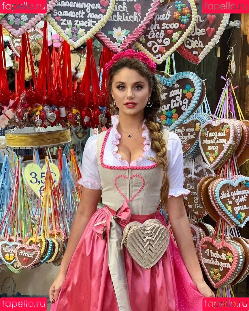 Carina Zavline / carina Onlyfans Photo Gallery 