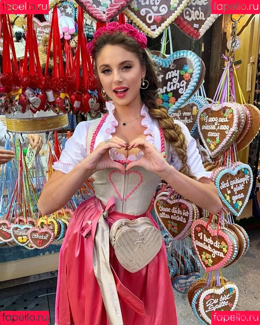 Carina Zavline / carina Onlyfans Photo Gallery 