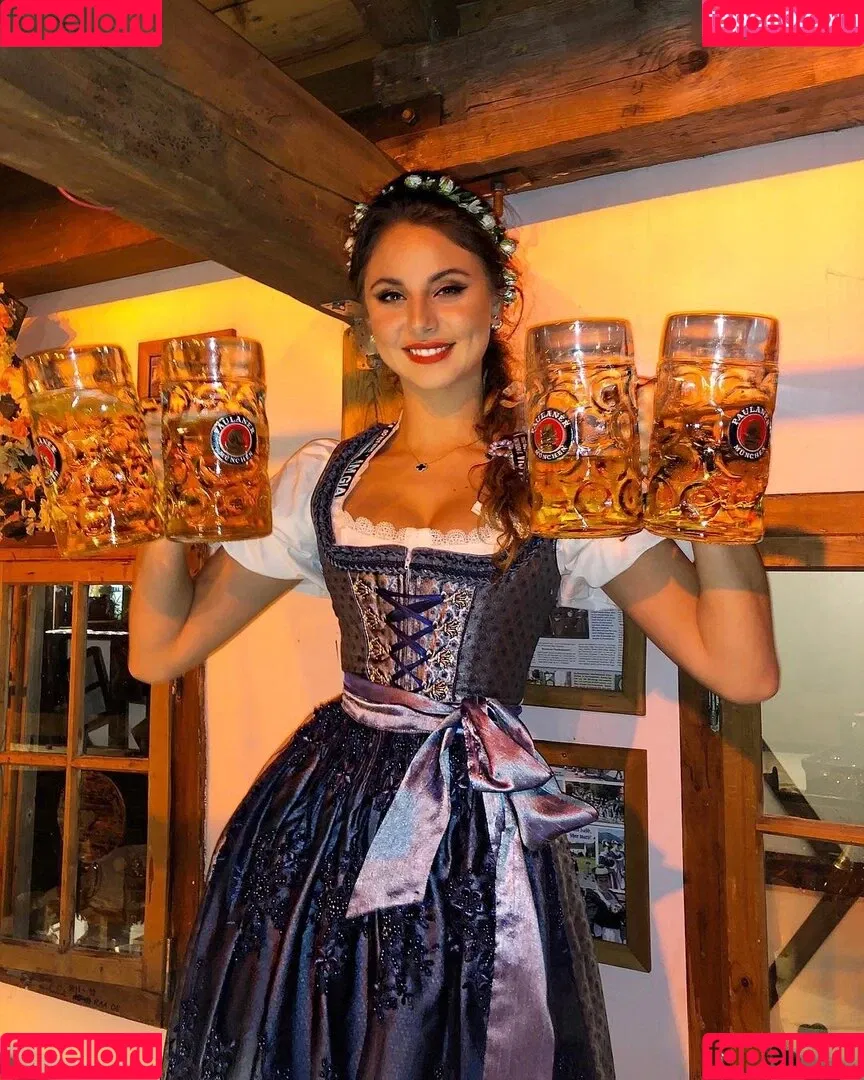 Carina Zavline / carina Onlyfans Photo Gallery 