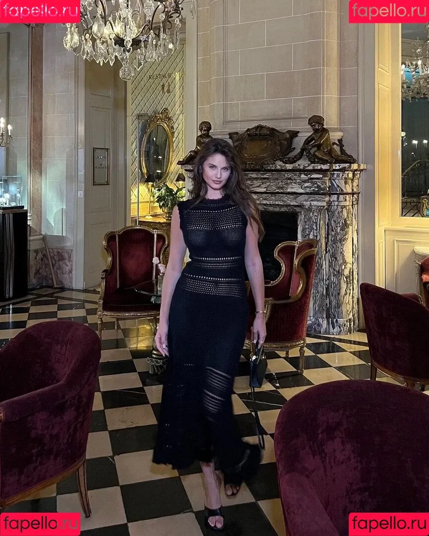 Carina Zavline / carina Onlyfans Photo Gallery 