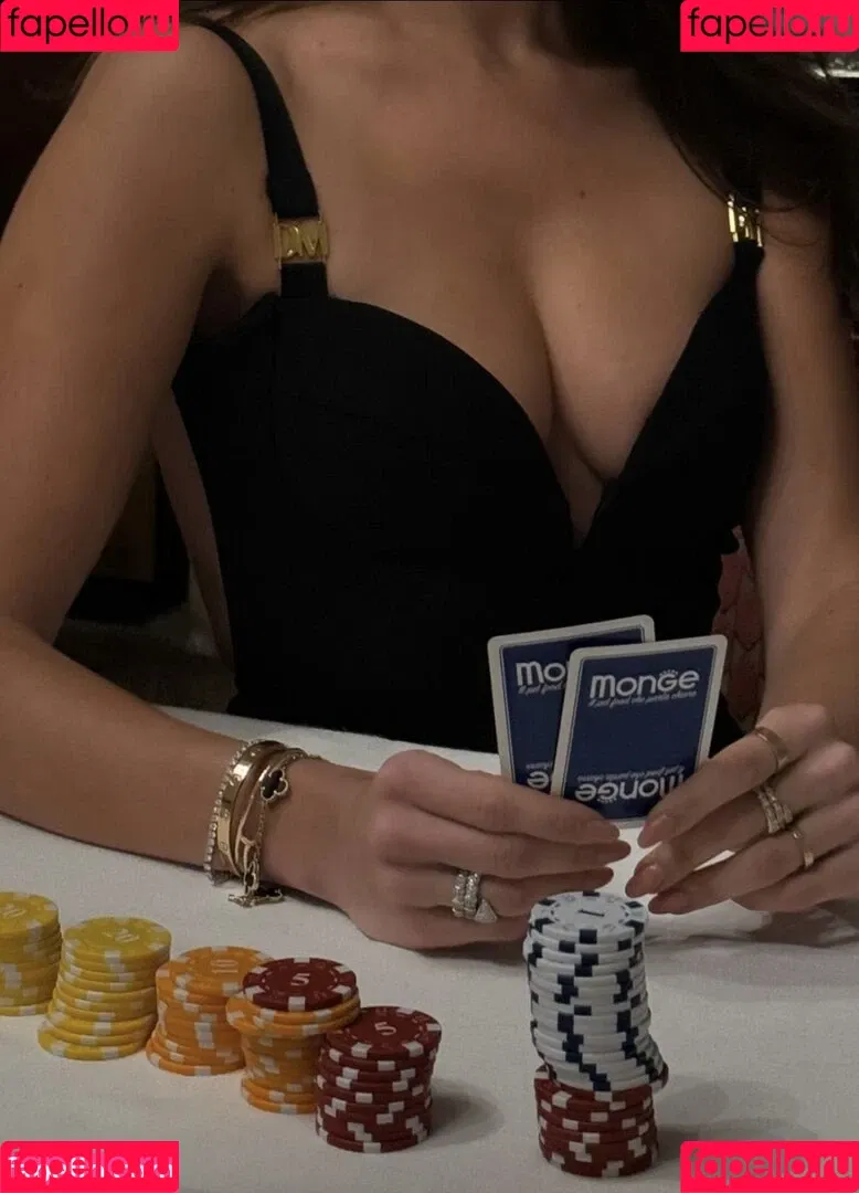 Carina Zavline / carina Onlyfans Photo Gallery 