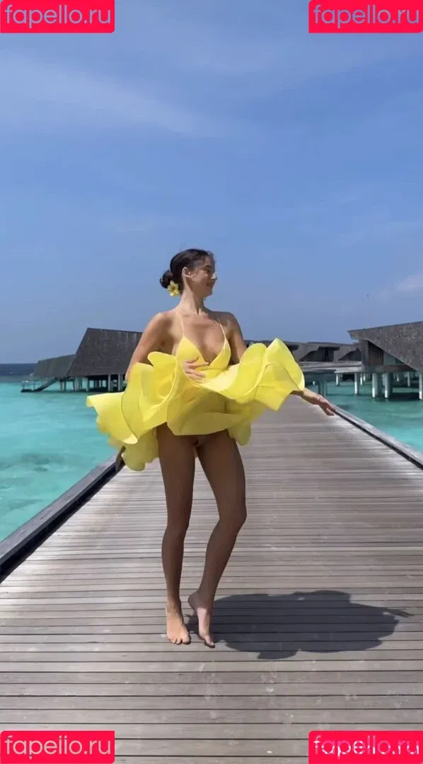 Carina Zavline / carina Onlyfans Photo Gallery 