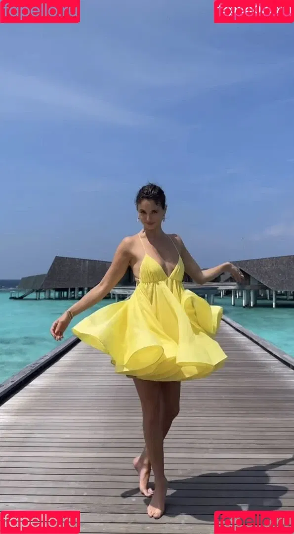 Carina Zavline / carina Onlyfans Photo Gallery 