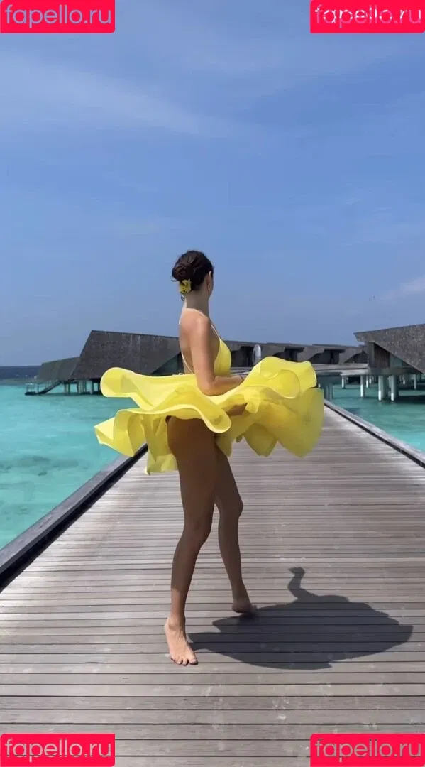 Carina Zavline / carina Onlyfans Photo Gallery 