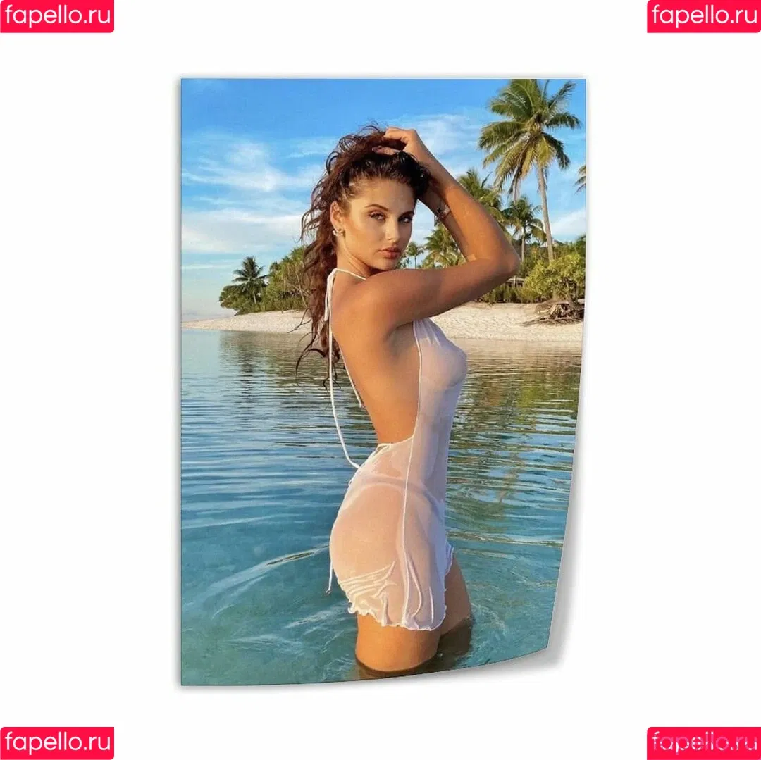 Carina Zavline / carina Onlyfans Photo Gallery 