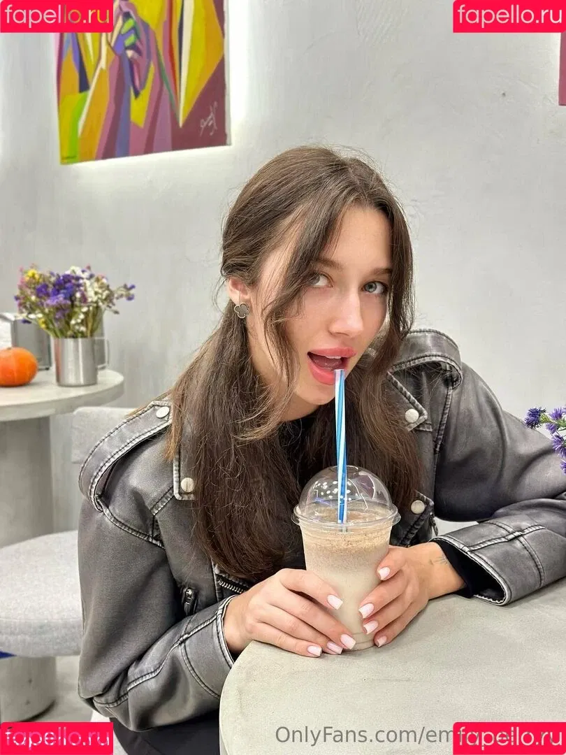 Emily Berryy / EmilyyInfinity / emily_berryy Onlyfans Photo Gallery 