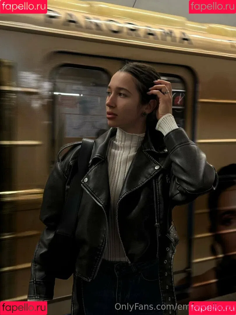 Emily Berryy / EmilyyInfinity / emily_berryy Onlyfans Photo Gallery 