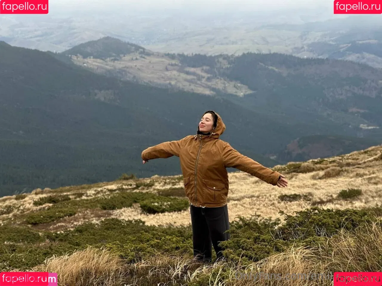 Emily Berryy / EmilyyInfinity / emily_berryy Onlyfans Photo Gallery 